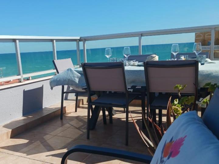 Precioso Atico Frente Al Mar Reformado 2025 Apartment Peniscola Luaran gambar